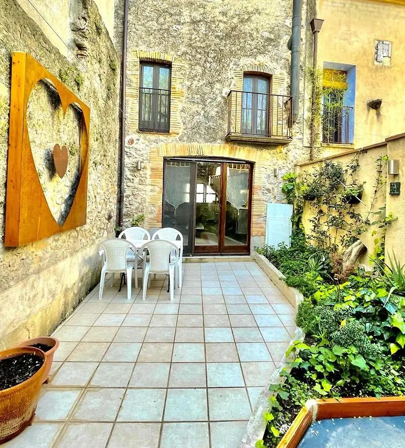Can Chris Bellcaire d'Emporda 0*,
